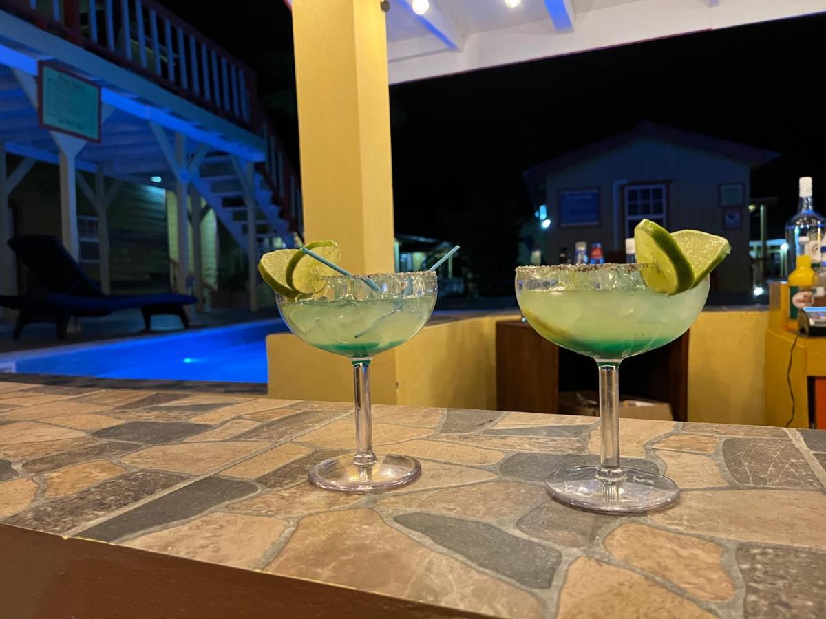 Tropical Paradise Caye Caulker Exterior photo