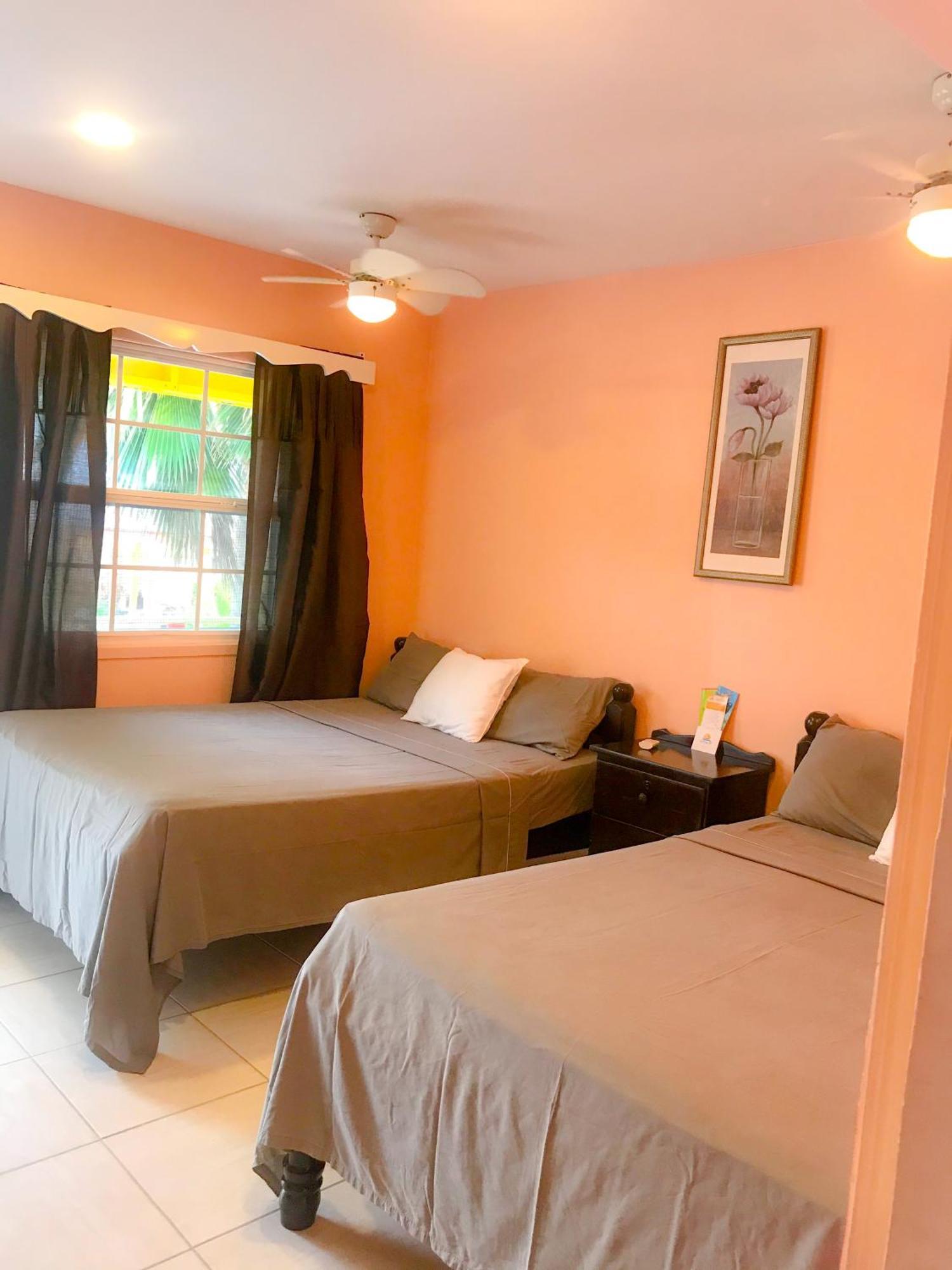 Tropical Paradise Caye Caulker Exterior photo