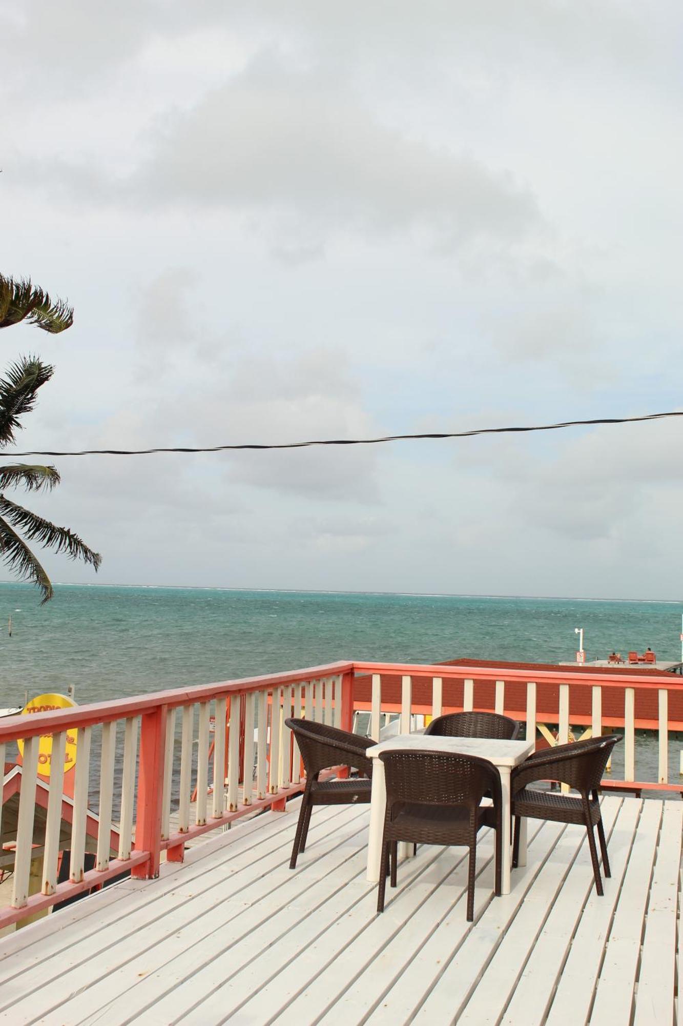 Tropical Paradise Caye Caulker Exterior photo