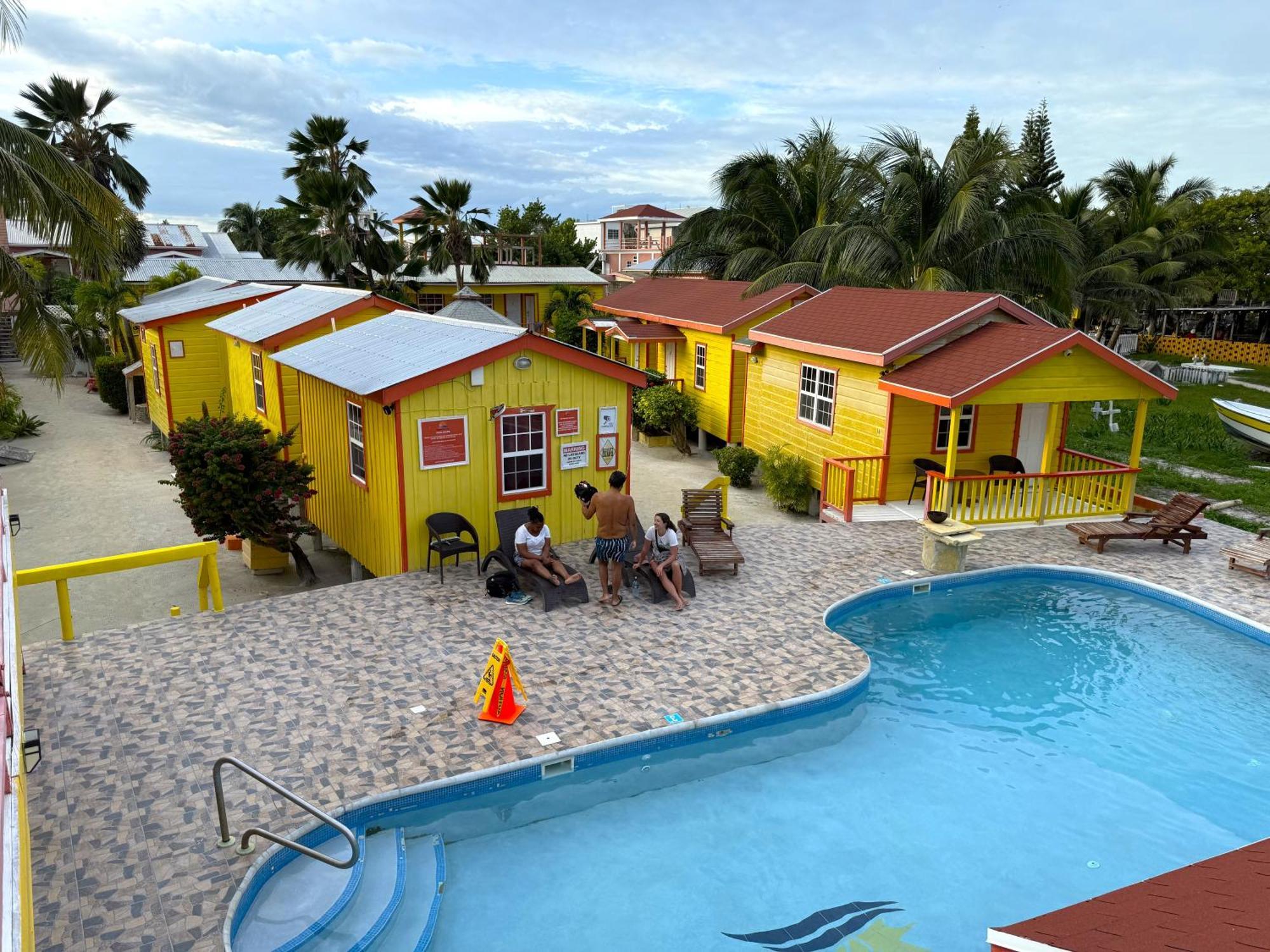 Tropical Paradise Caye Caulker Exterior photo
